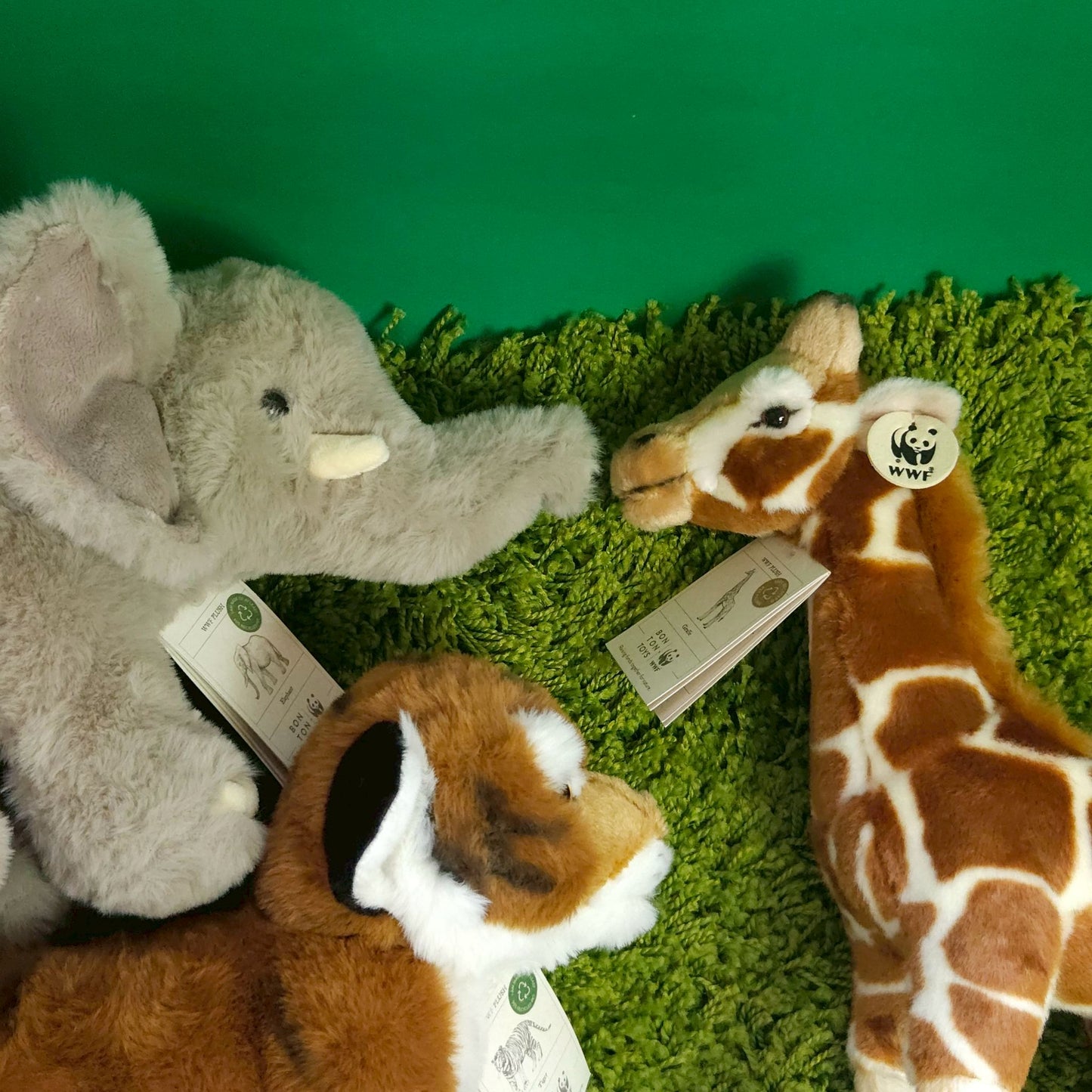 BON TON TOYS x WWF｜長頸鹿毛絨玩偶-31cm