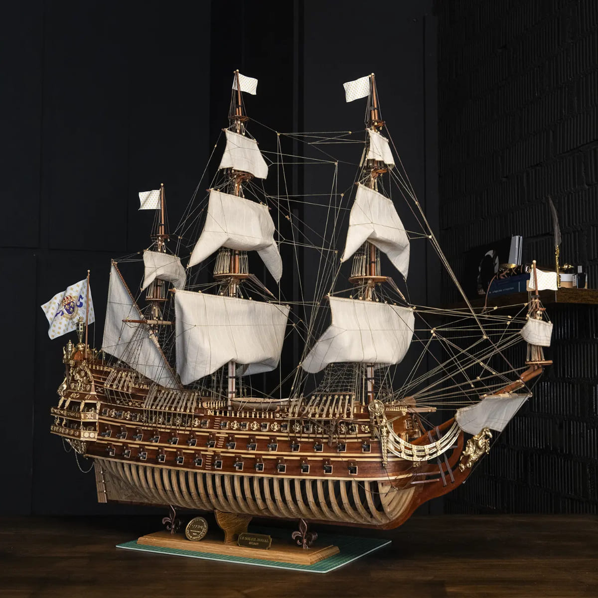 (獨家折扣)Soleil Royal 皇家太陽神號「珍稀版」(全球限量669套) - 奧克爾木質精品模型套組 | 難易度:專家級